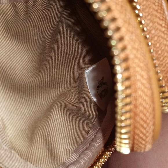 MCM Crossbody charm - Picture 5 of 8